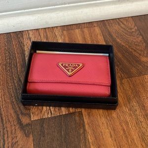 640. Prada Key holder,complete inclusion